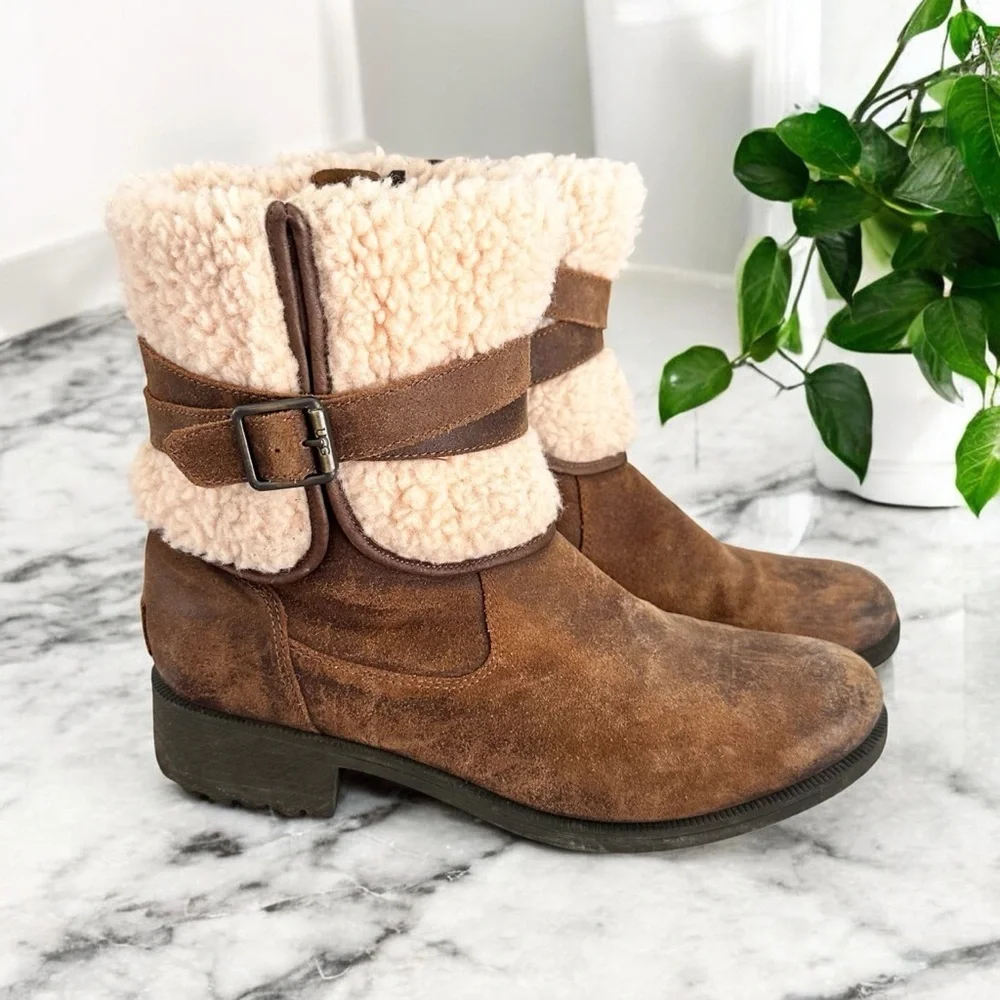 UGG Women’s Blayre Boot Shearling-Lined Leather Boots